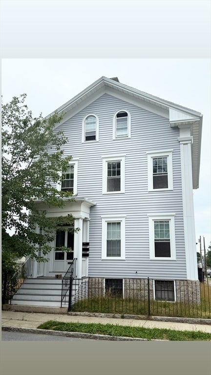 Building Photo - 65 Chestnut St
