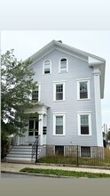 Building Photo - 65 Chestnut St