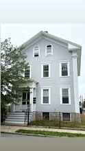 Building Photo - 65 Chestnut St