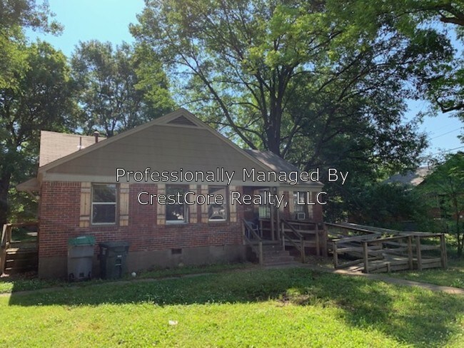 Building Photo - 2273 Longstreet Dr