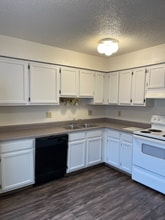 Building Photo - 510 S Van Buren St