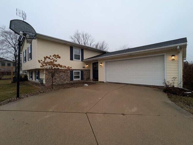 Frente (invierno) - 1411 Chadwick Dr