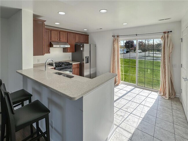 Foto del edificio - 8380 Saylor Ct