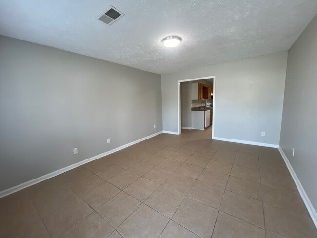 Building Photo - 35 Carlton Pl