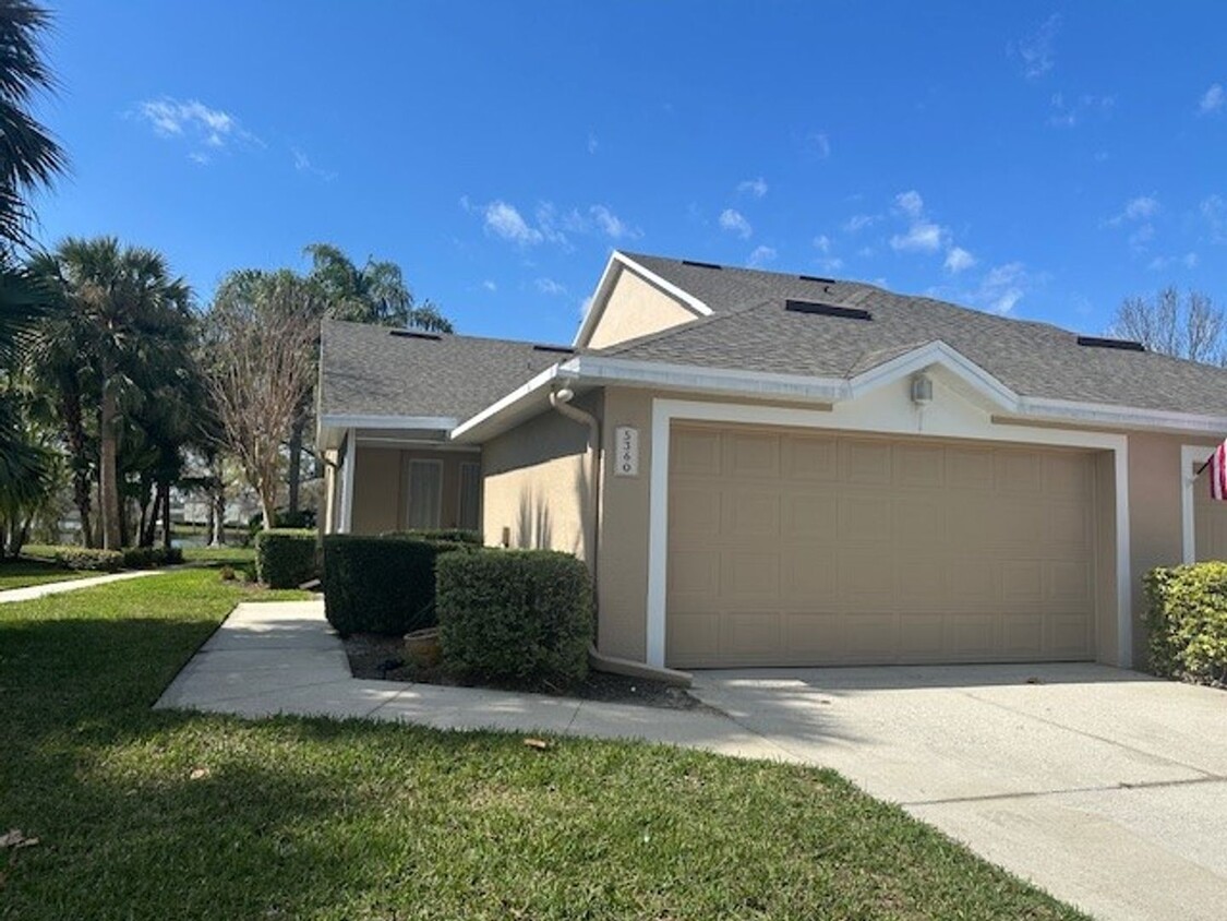 Foto principal - Windermere Townhome