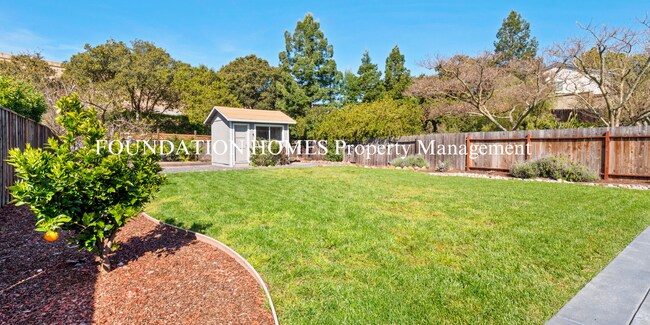 Building Photo - Recently remodeled Ranch home near downtow...