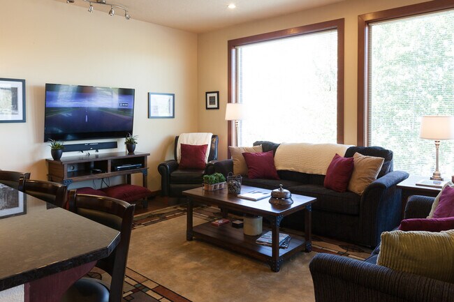 Foto del edificio - 2251 Clearwater Ln