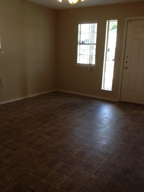 Foto del edificio - College Station - 3 Bedroom/2 Bath - 2 sto...