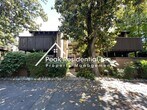 Foto principal - Wonderful Updated Woodside 2bd/1ba Condomi...