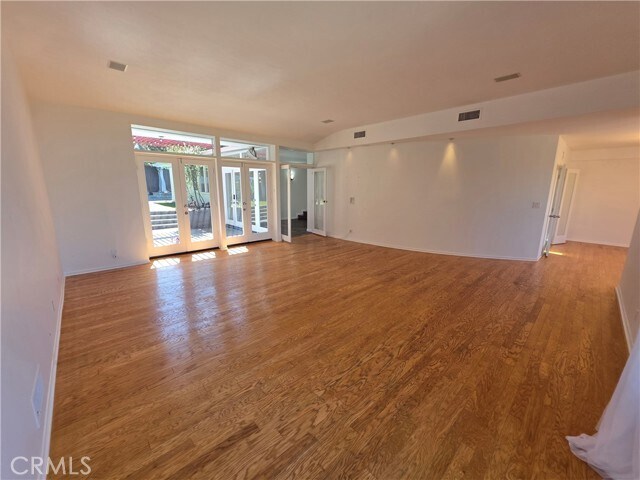 Foto del edificio - 310 S Thurston Ave