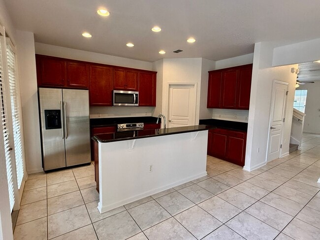 Building Photo - Lake Sawyer - Luxury 3/2.5 Condo