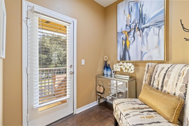 Foto del edificio - 8086 Moonstone Dr