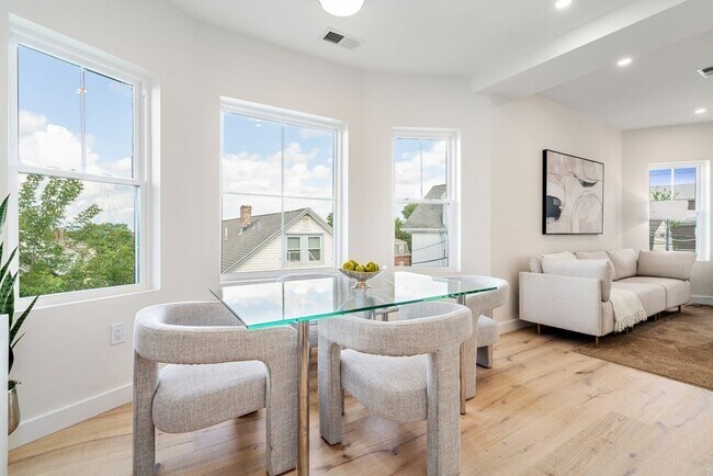 Foto del edificio - 9 Upland Park