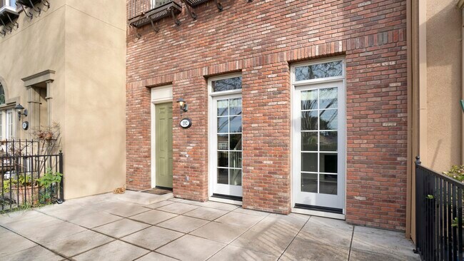 Building Photo - 192 Sunol St