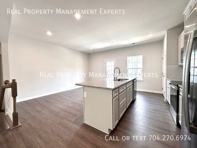 Photo - 1305 May Apple Dr Townhome