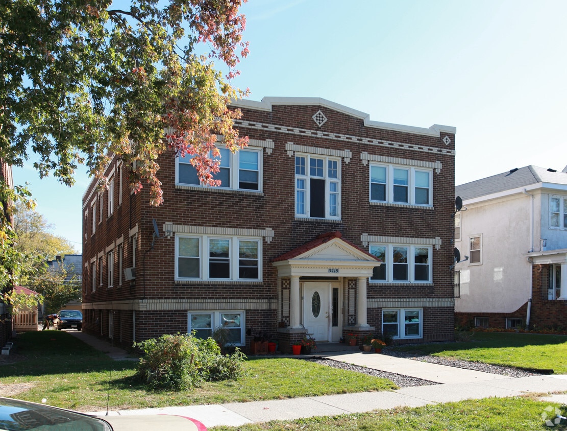 Building Photo - 3719 Columbus Ave