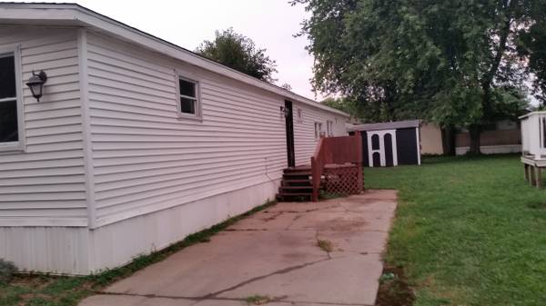 Side of home, Driveway - 3510 N 9th St
