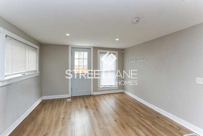 Foto del edificio - REDUCED!