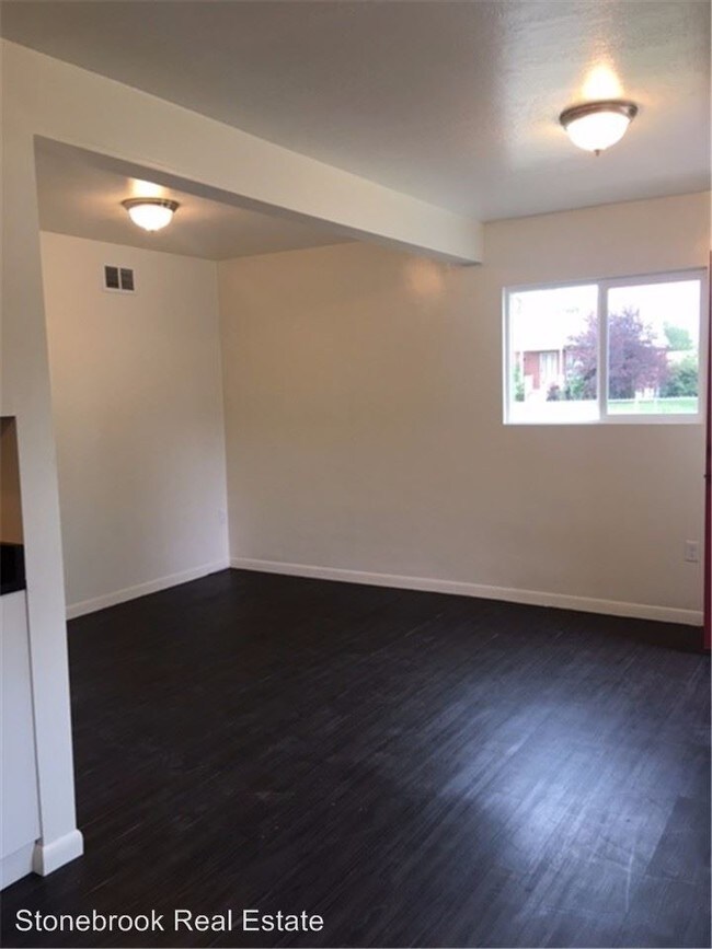 Building Photo - 187 W 5900 S