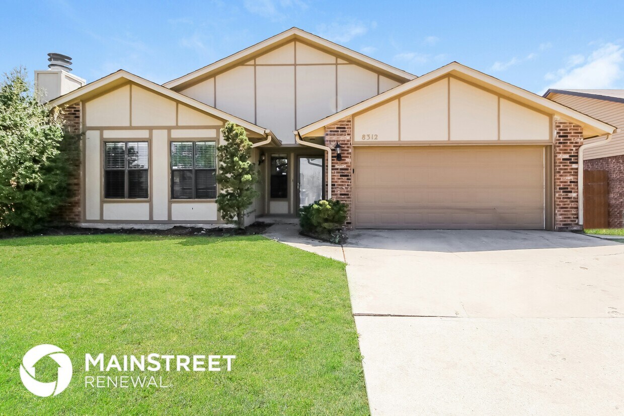 Foto principal - 8312 NW 109th Terrace