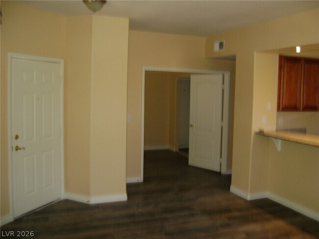 Foto del edificio - 9901 Trailwood Dr
