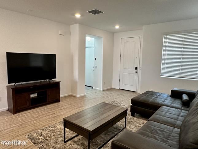Building Photo - 4 br, 4 bath House - 20254 W Morning Glory...