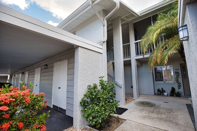 Foto del edificio - Seasonal Short-Term First Floor Condo in Pinebrook Lake Club Community with Community Pool!