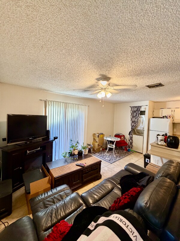 Foto del edificio - 1768 My Pl Ln