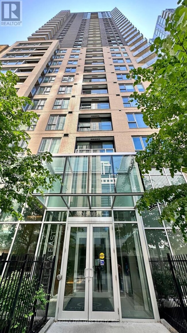 Building Photo - 40 Nepean St