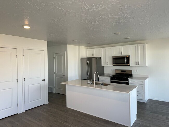 Foto del edificio - 2958 W Graham Lp