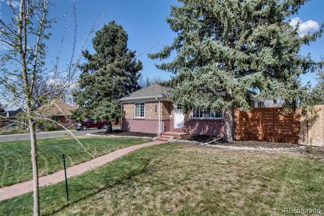 Building Photo - 600 S Canosa Ct