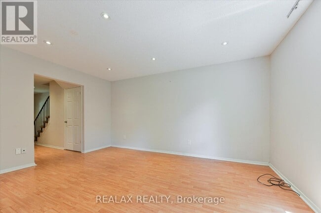 Building Photo - 6 Kindale Way