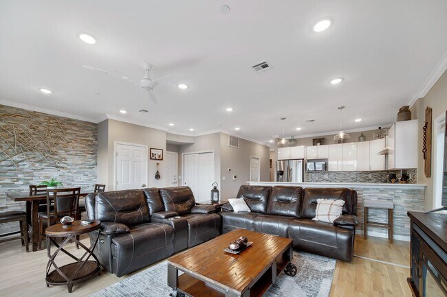 Building Photo - 936 Pavonia Ave
