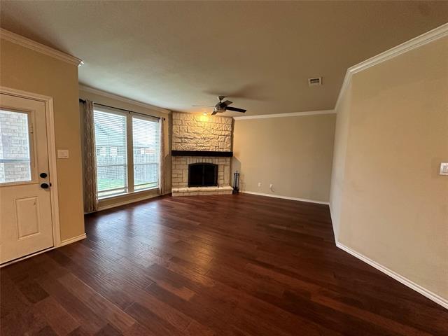 Building Photo - 3208 Hornbeam St