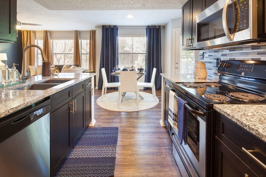 Anson at the Lakes Apartments by Cortland Rentals Charlotte, NC