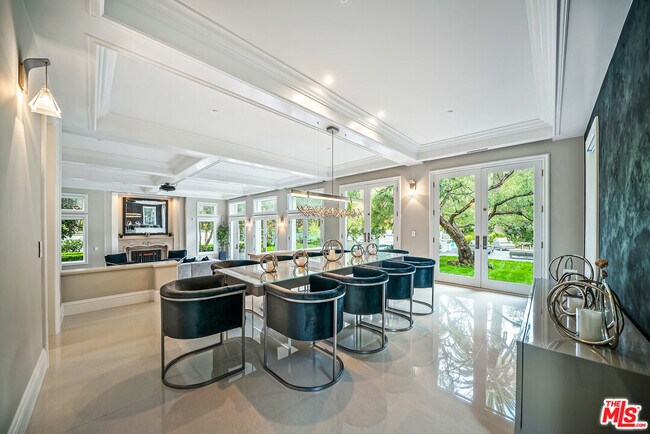 Foto del edificio - 1756 Clear View Dr