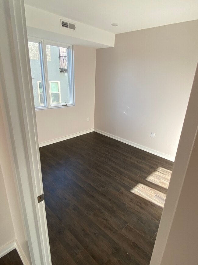 Bedroom 1 - 1309 S 20th St