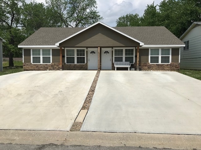 Foto principal - 711 E Culton St