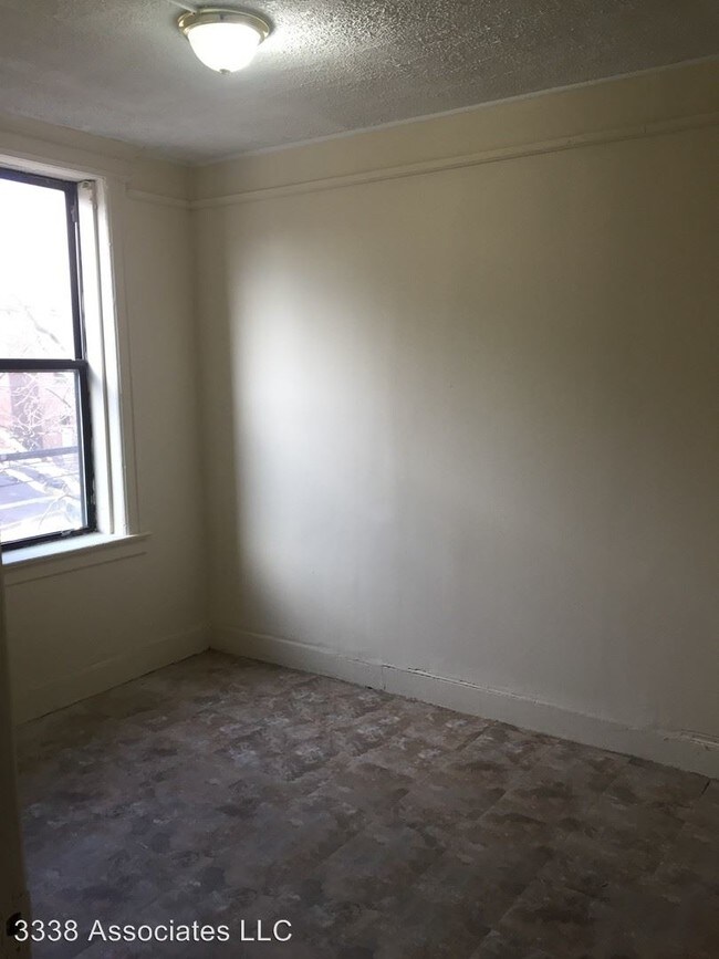 Building Photo - 3344 Park Ave