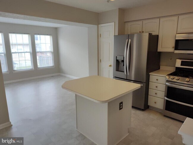 Foto del edificio - 5032 Finsbury Rd