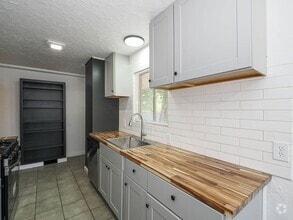 Building Photo - 3725 S 200 E