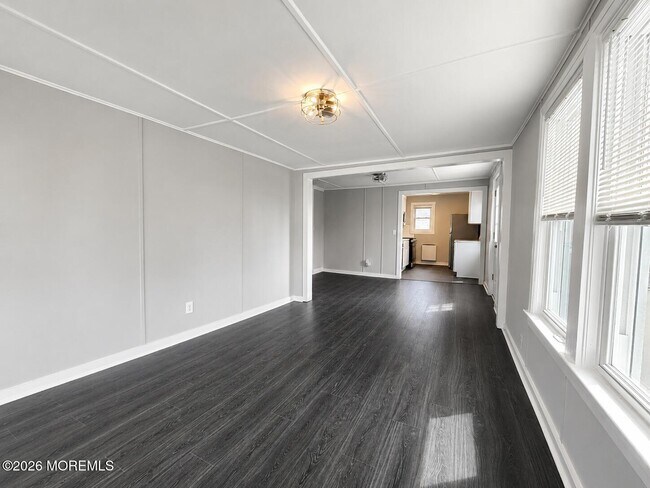 Building Photo - 210 Ocean Ave