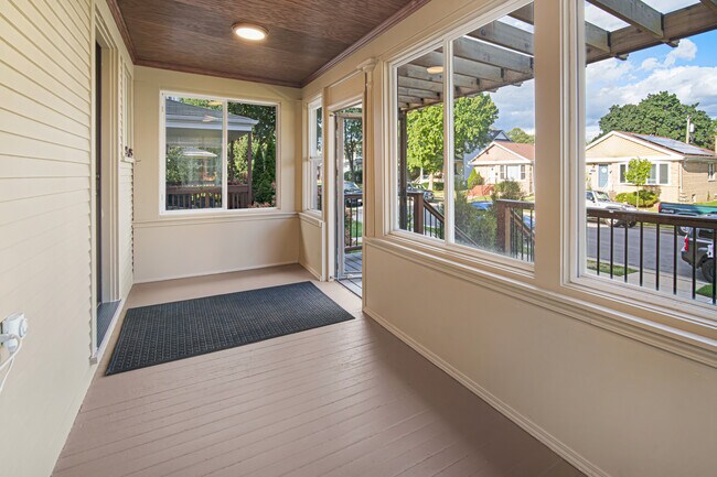 Building Photo - 3436 Wesley Ave