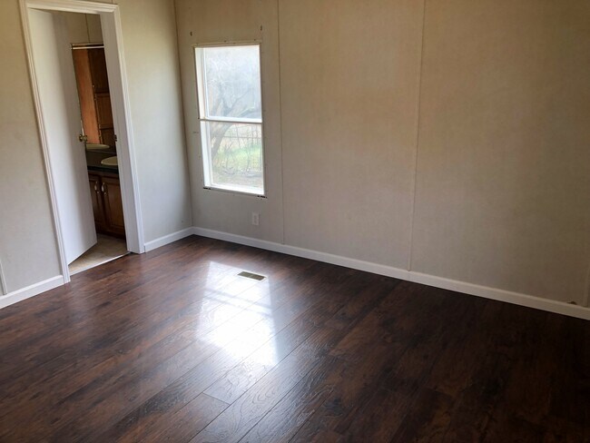 Foto del edificio - For Rent