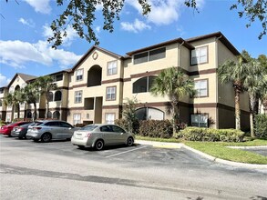 Building Photo - 16511 Enclave Village Dr