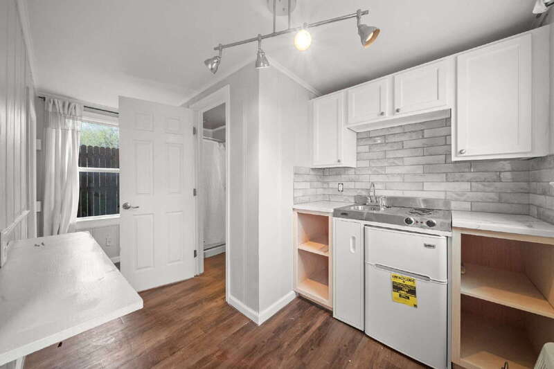 Foto principal - 1343 S Florence Pl