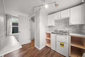 Building Photo - 1343 S Florence Pl