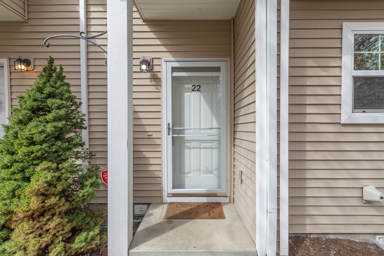 CVD Porch - 19153 SE Yamhill St