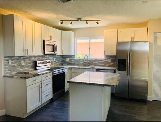 Foto del edificio - 7243 Coppitt Key St