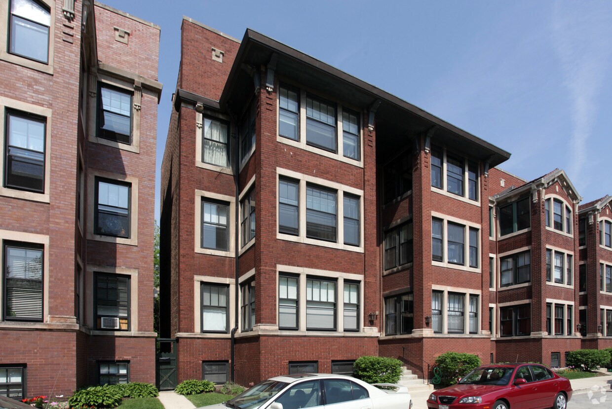 Building Photo - 5412-5414 S East View Park